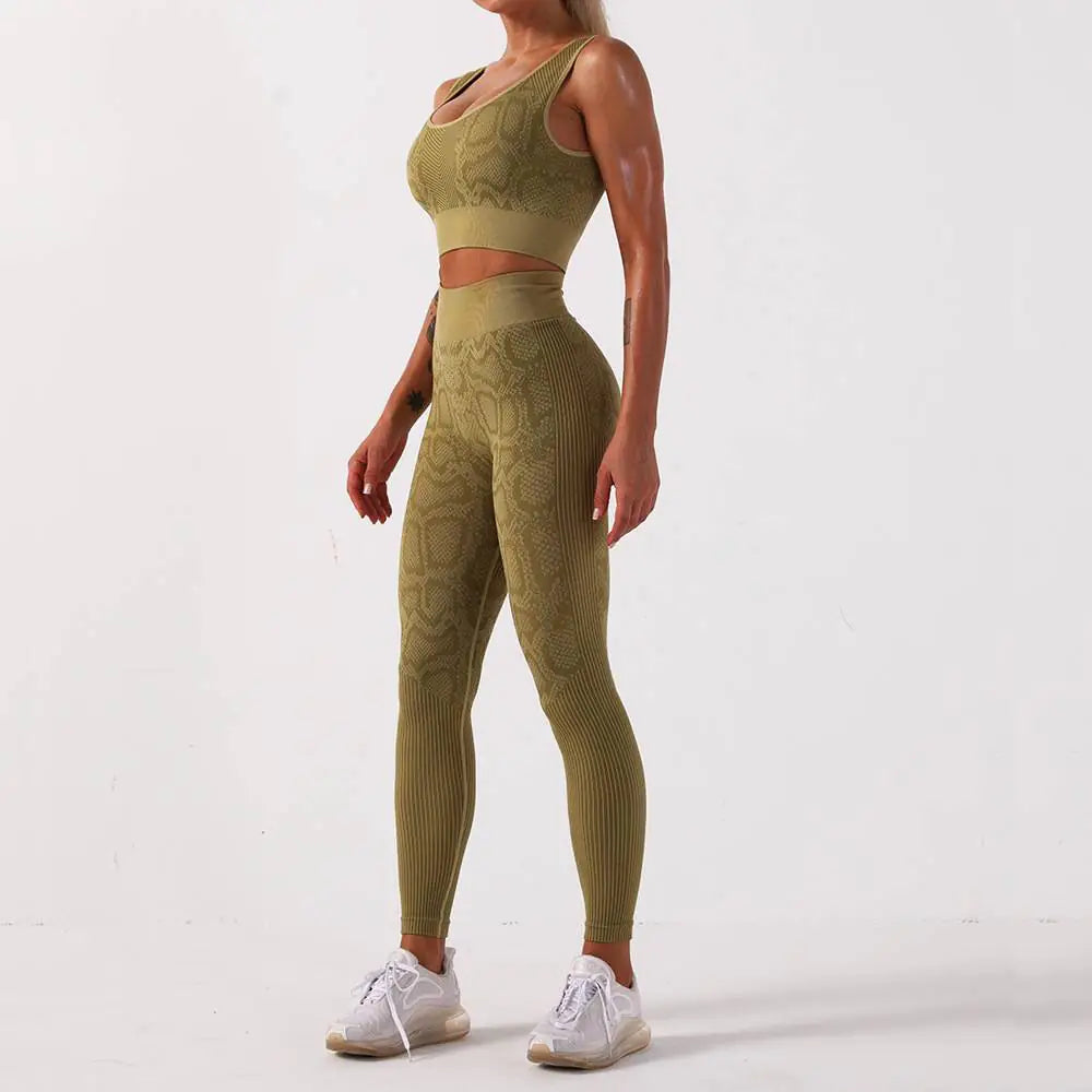Seamless Snake Print Fitness Set for Yoga and Sports
