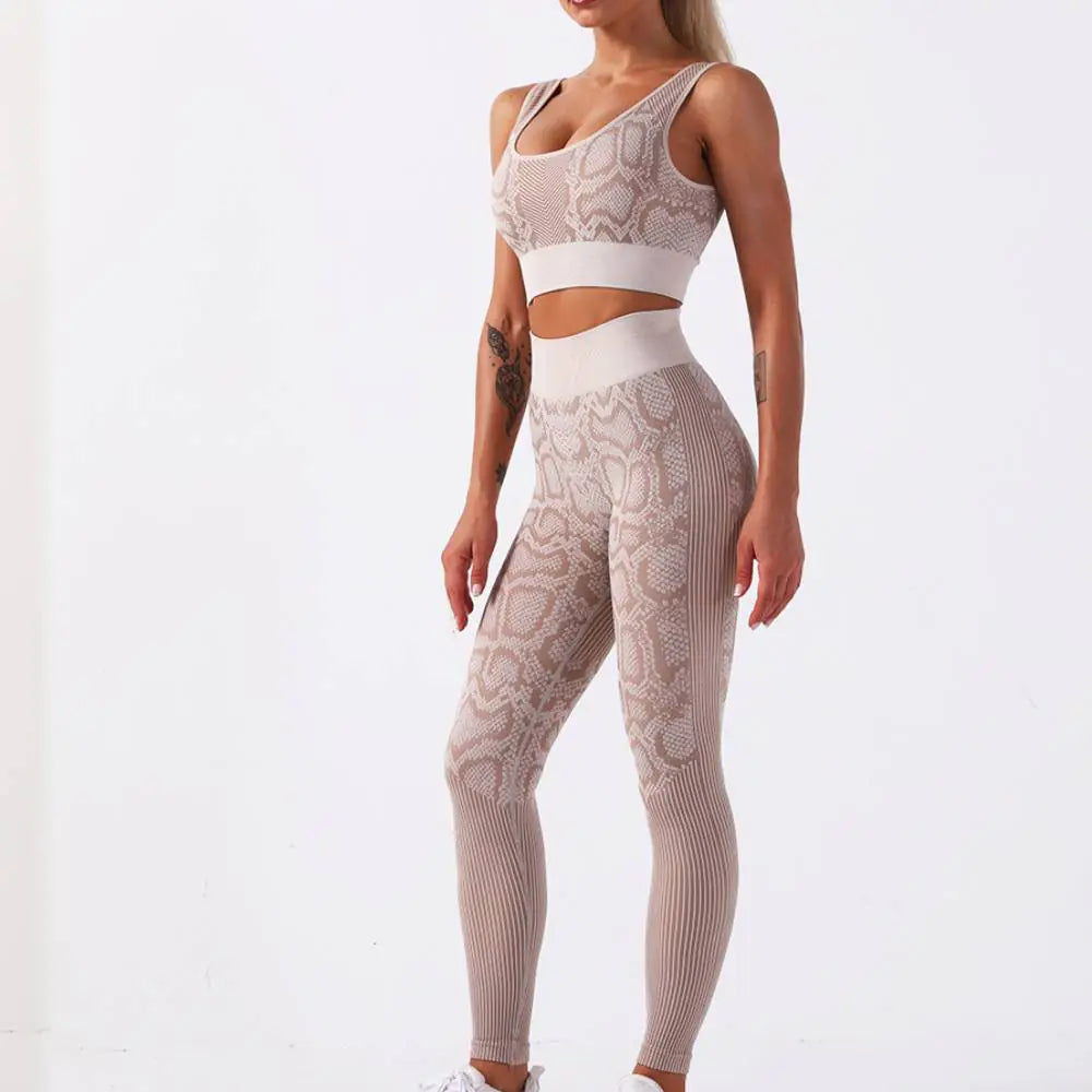 Seamless Snake Print Fitness Set for Yoga and Sports